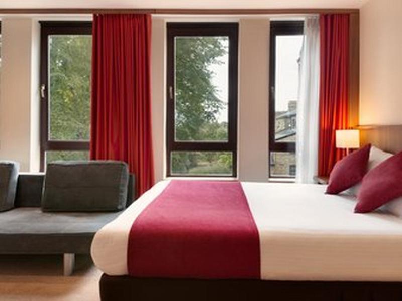 Ramada - Heathrow East 3*