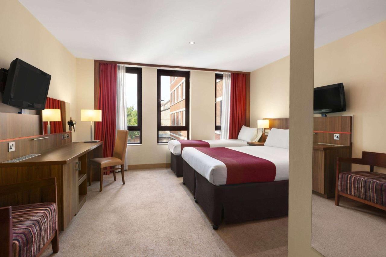 Ramada - Heathrow East Hotel