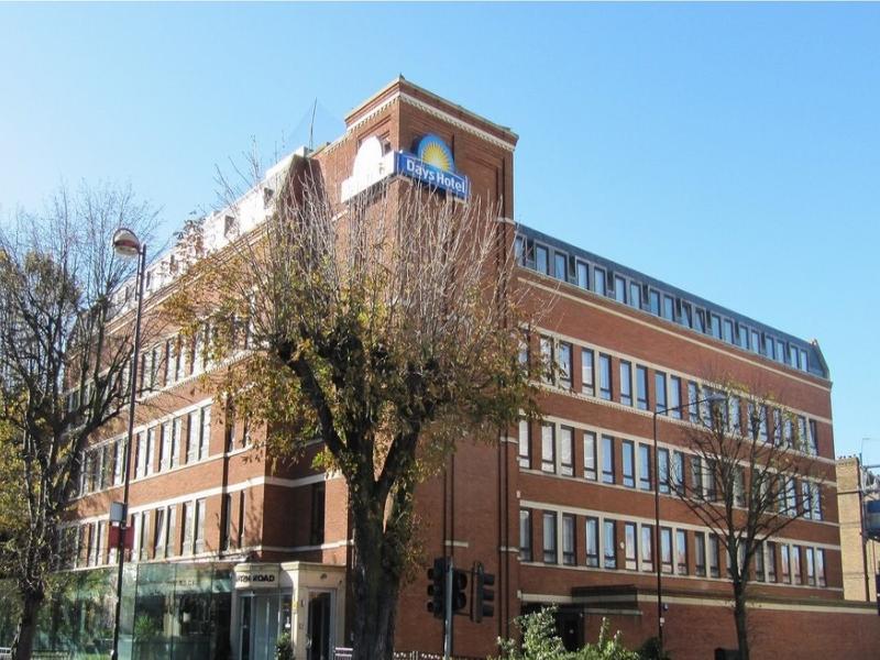 Ramada - Heathrow East 3*