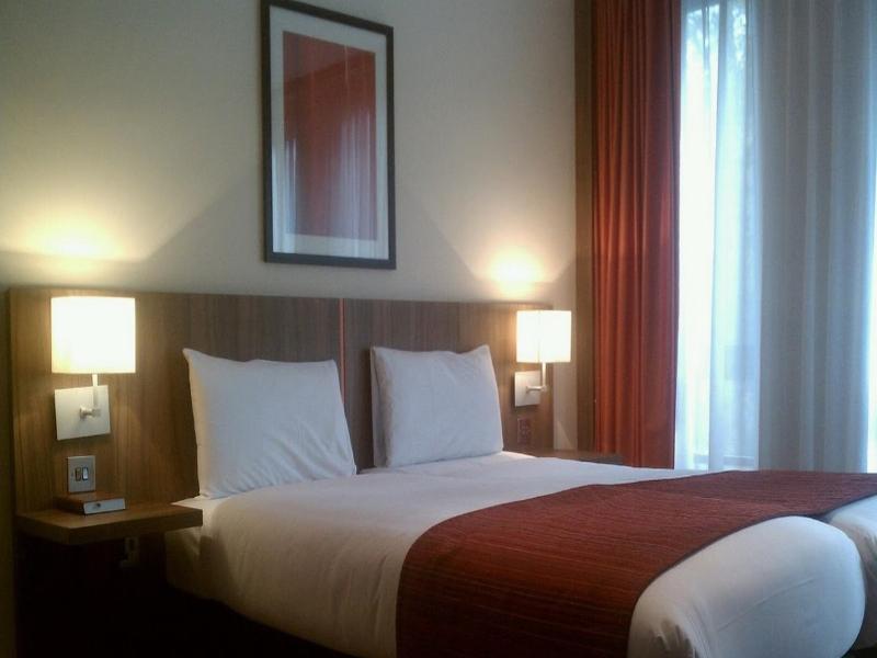 Hotel Ramada - Heathrow East 3*